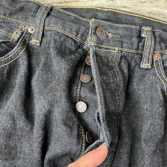 Levis 501 Original Fit Mens Jeans Button Fly Black Sz 35x34 Hemmed to 31” Inseam - Picture 4 of 9